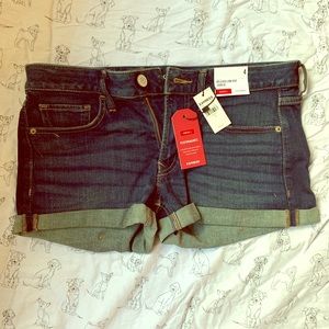 Express stretch denim shorts size 4 NWT